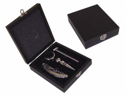 Kit Vinho promocional com estojo em madeira Cont�m 4 pe�as