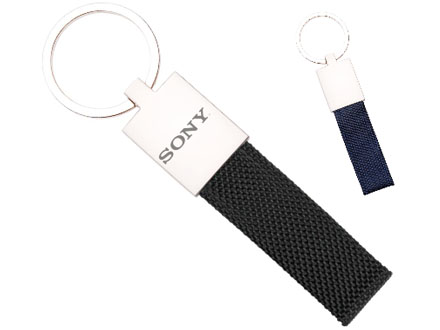 Chaveiro para brindes de metal com detalhe em nylon