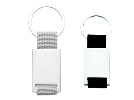 Chaveiro para brindes em metal com detalhes em nylon
