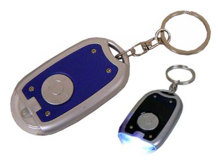 Chaveiro personalizado com mini lanterna 