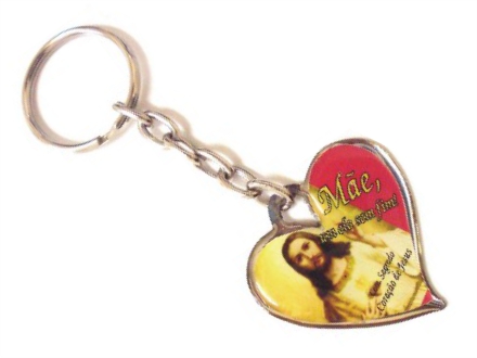 Chaveiro em formato de cora��o com corrente e argola