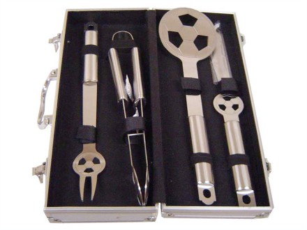Kit churrasco para brindes com 4 pe�as e estojo em metal