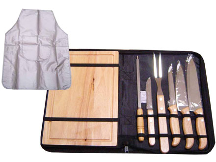 Kit churrasco para brindes Cont�m: 4 facas, 1 chaira, 1 garfo, 1 t�bua e 1 avental