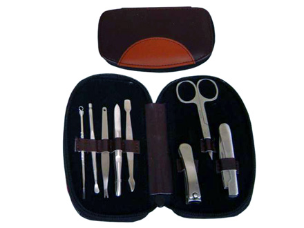 Kit Manicure para brindes com 8 pe�as e bolsa de couro ecol�gico