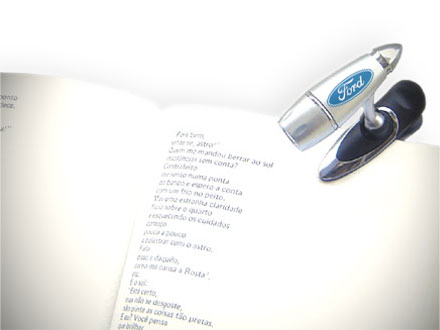 Lumin�ria promocional para leitura com prendedor Bateria inclusa
